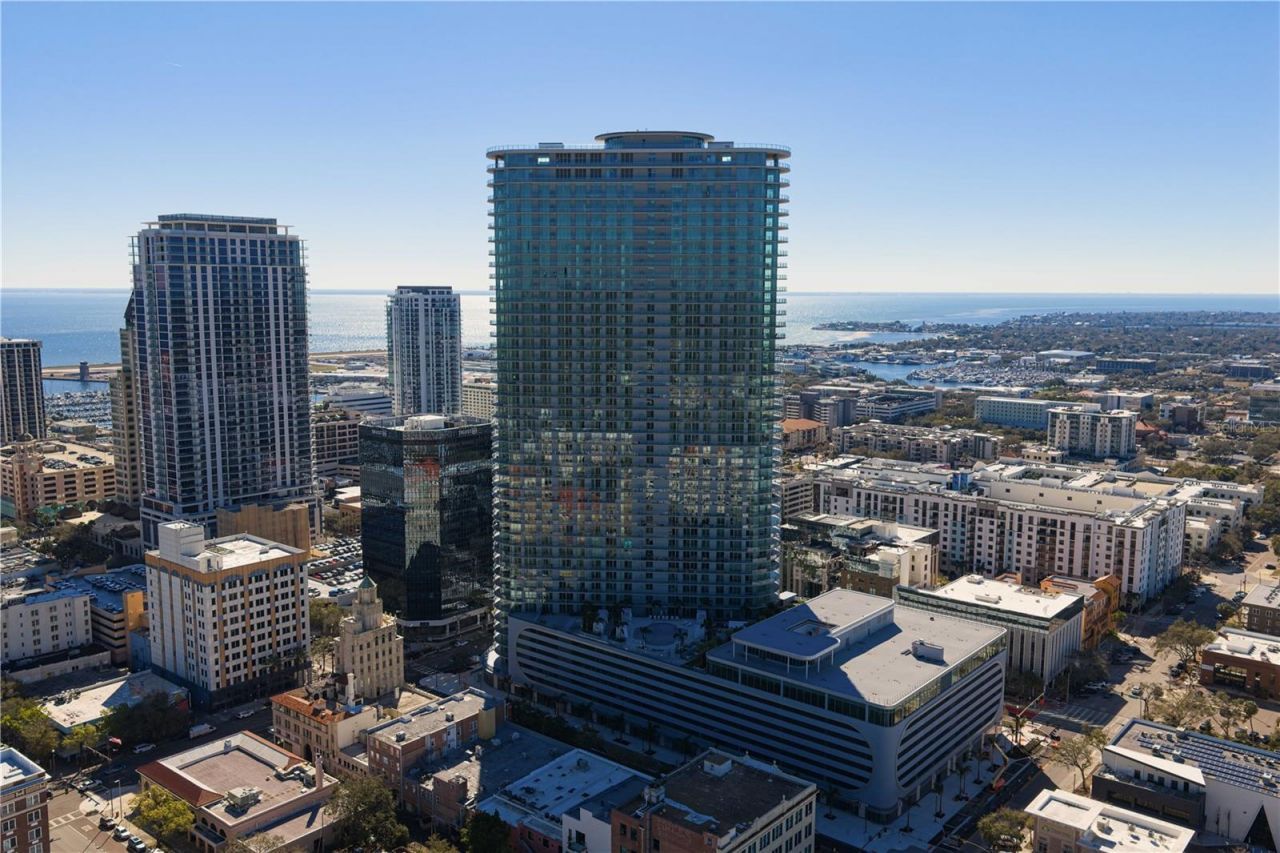 400 Central Avenue, Unit 2806, Saint Petersburg, FL 33701 Photo