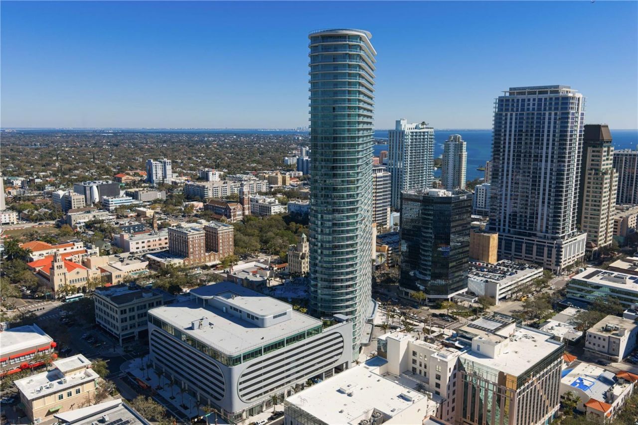 400 Central Avenue, Unit 2806, Saint Petersburg, FL 33701 Photo