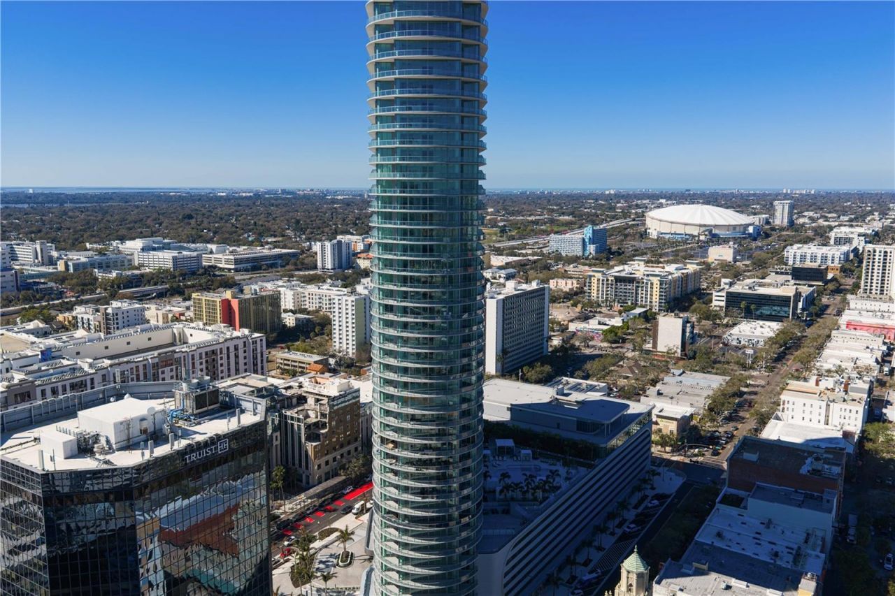 400 Central Avenue, Unit 2806, Saint Petersburg, FL 33701 Photo