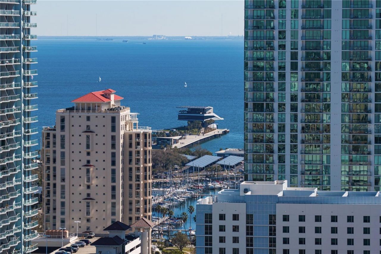 400 Central Avenue, Unit 2806, Saint Petersburg, FL 33701 Photo