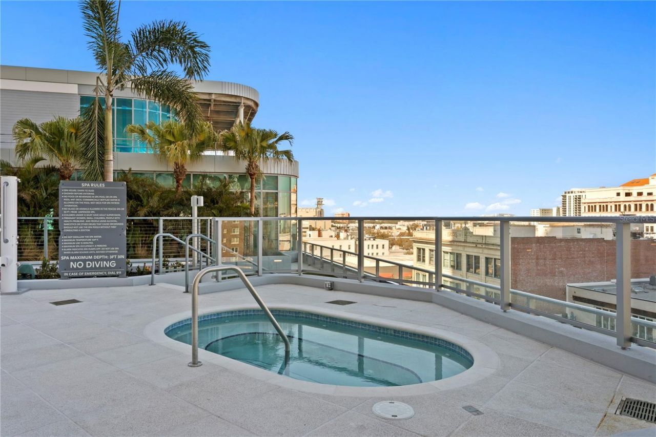 400 Central Avenue, Unit 2806, Saint Petersburg, FL 33701 Photo