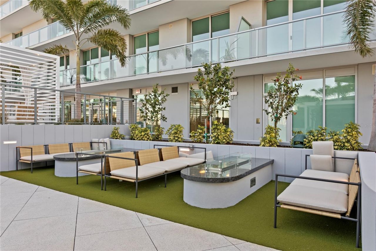 400 Central Avenue, Unit 2806, Saint Petersburg, FL 33701 Photo