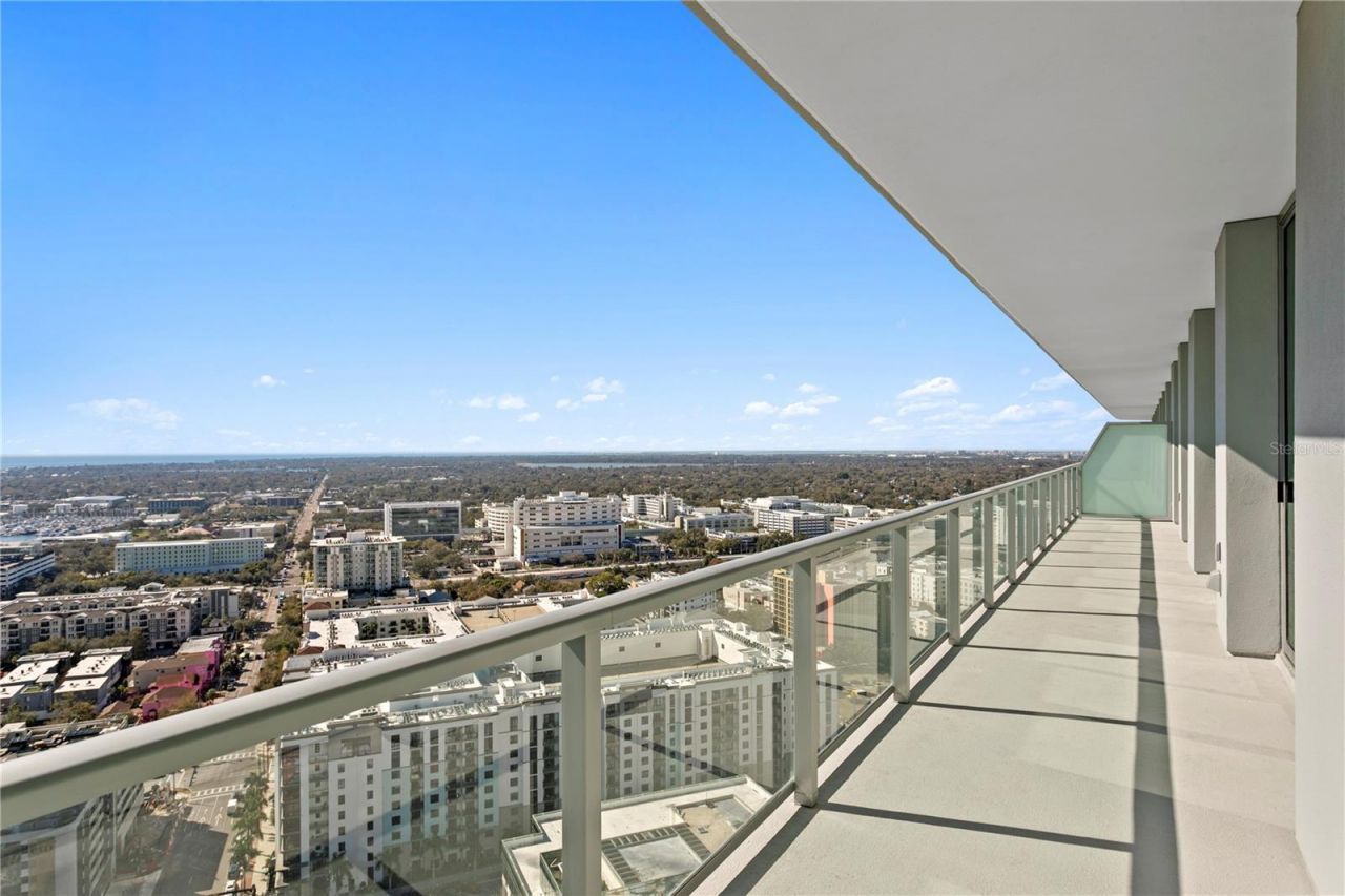 400 Central Avenue, Unit 2806, Saint Petersburg, FL 33701 Photo