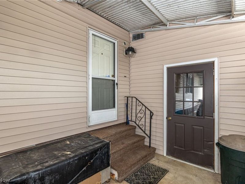 19 Sycamore Street, Olmsted Township, OH 44138 Photo 3