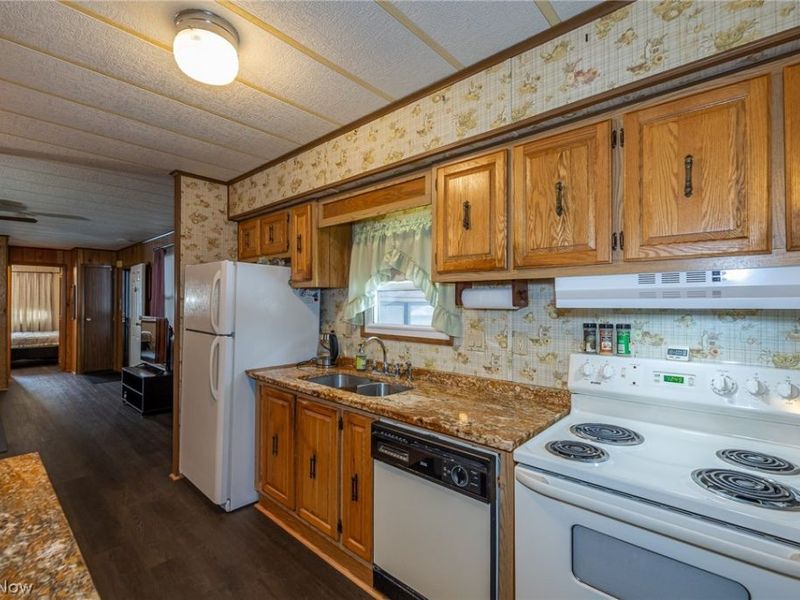 19 Sycamore Street, Olmsted Township, OH 44138 Photo 9