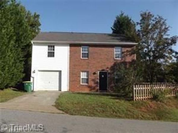 701 Pilgrim Ford Court , Clemmons, NC 27012