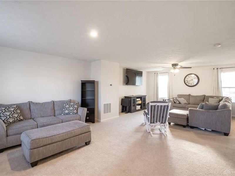 2795 Kingman Drive, Xenia, OH 45385 Photo 3