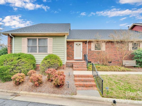 1300 Larchmont Place, Unit 504, Salisbury, NC 28144