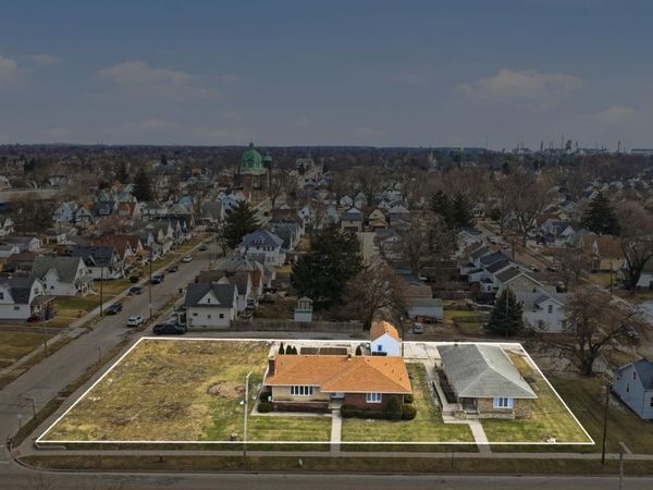 4 Nevada Street , Toledo, OH 43605