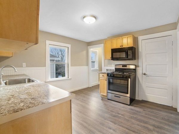 22 Ridgeway St, Unit 2, Quincy, MA 02170