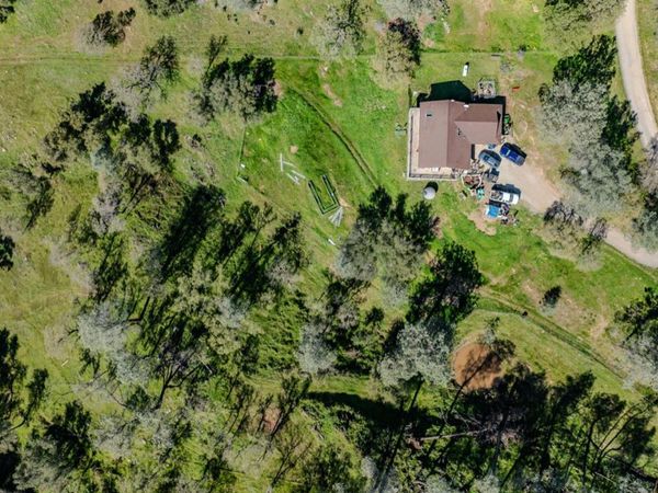 4656 Buckboard Ln, Campo Seco, CA 95226