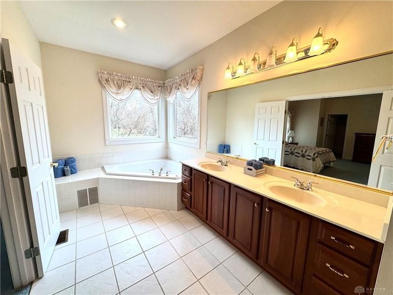 7021 Darcie Drive, Liberty Township, OH 45011 Photo 17