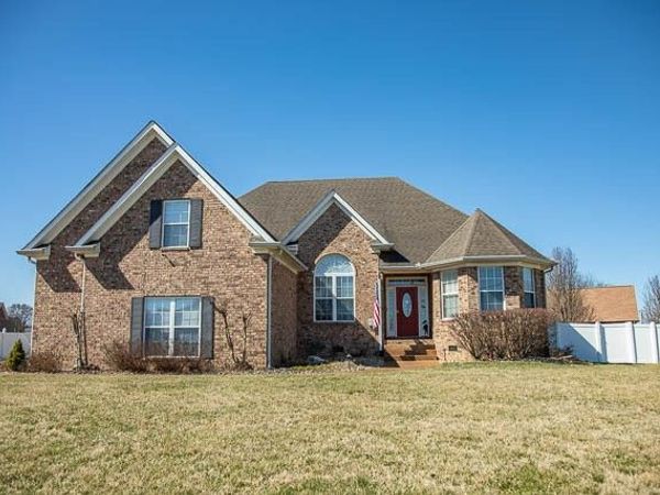 1525 Gray Fox Ln, Spring Hill, TN 37174