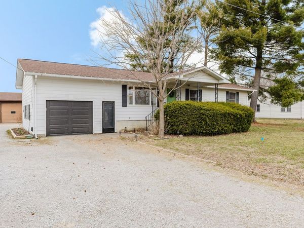 657 US Route 51, Duquoin, IL 62832