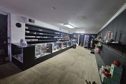 285 S Monmouth Avenue photo 4