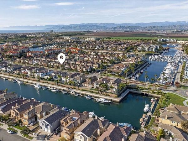 4045 Harbour Island Lane, Oxnard, CA 93035
