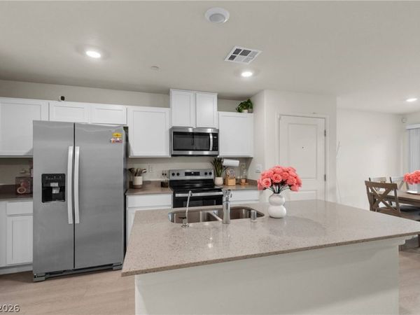 6136 Lily Garden Street, North Las Vegas, NV 89081