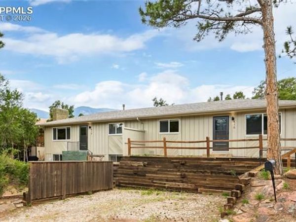 414 Laurel Street, Colorado Springs, CO 80904