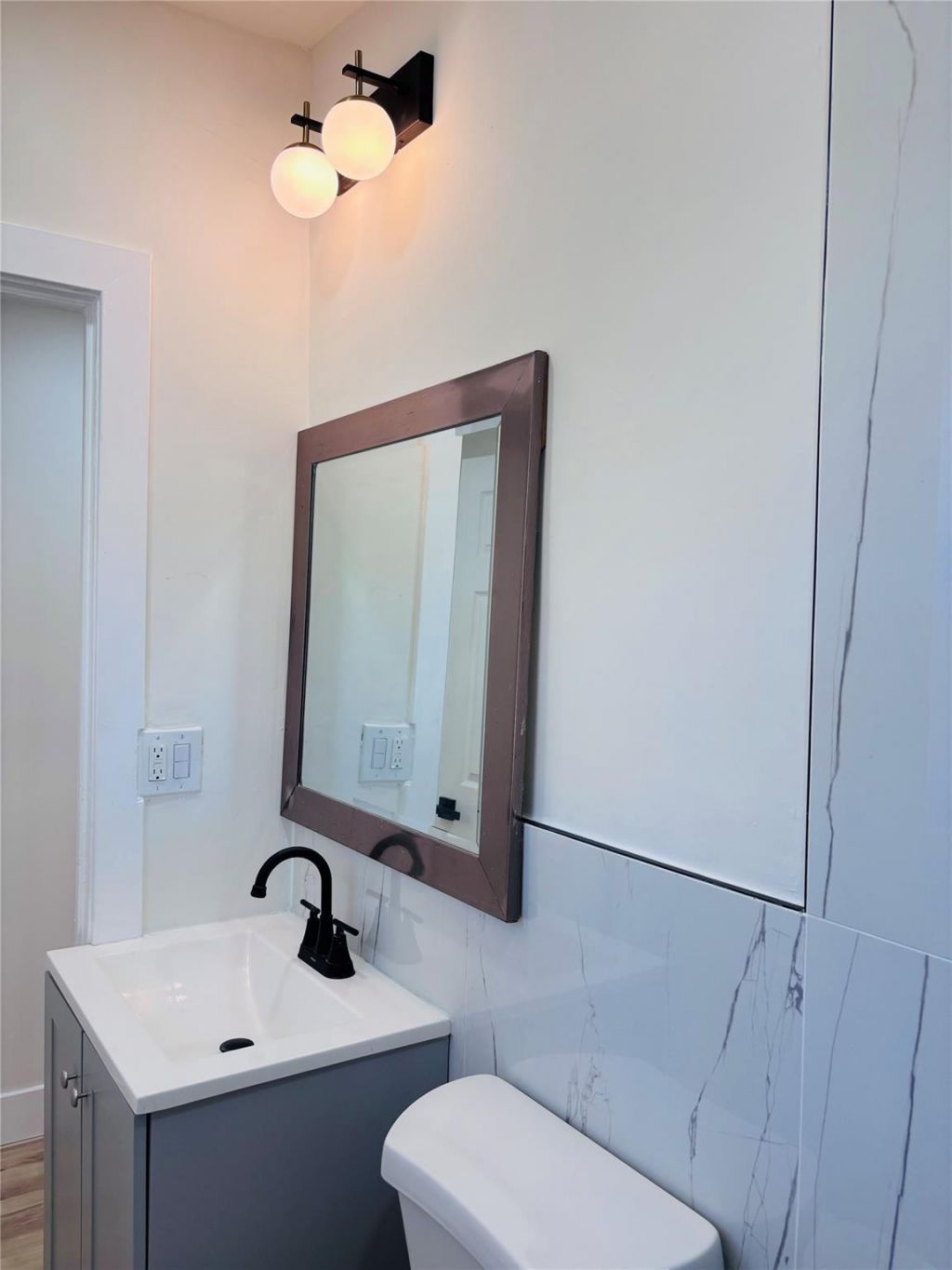 105 NW 28th Way, Fort Lauderdale, FL 33311 Photo