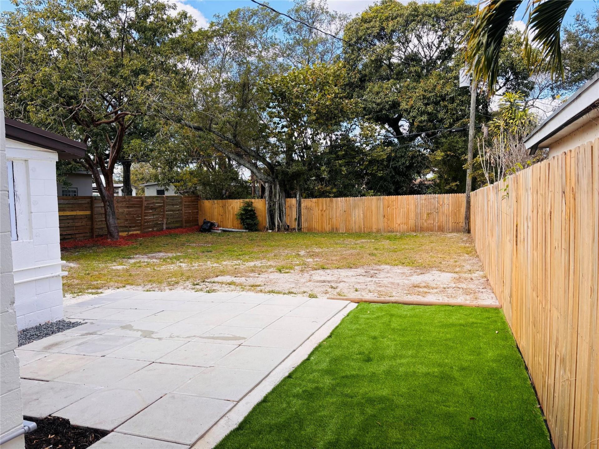 105 NW 28th Way, Fort Lauderdale, FL 33311 Photo