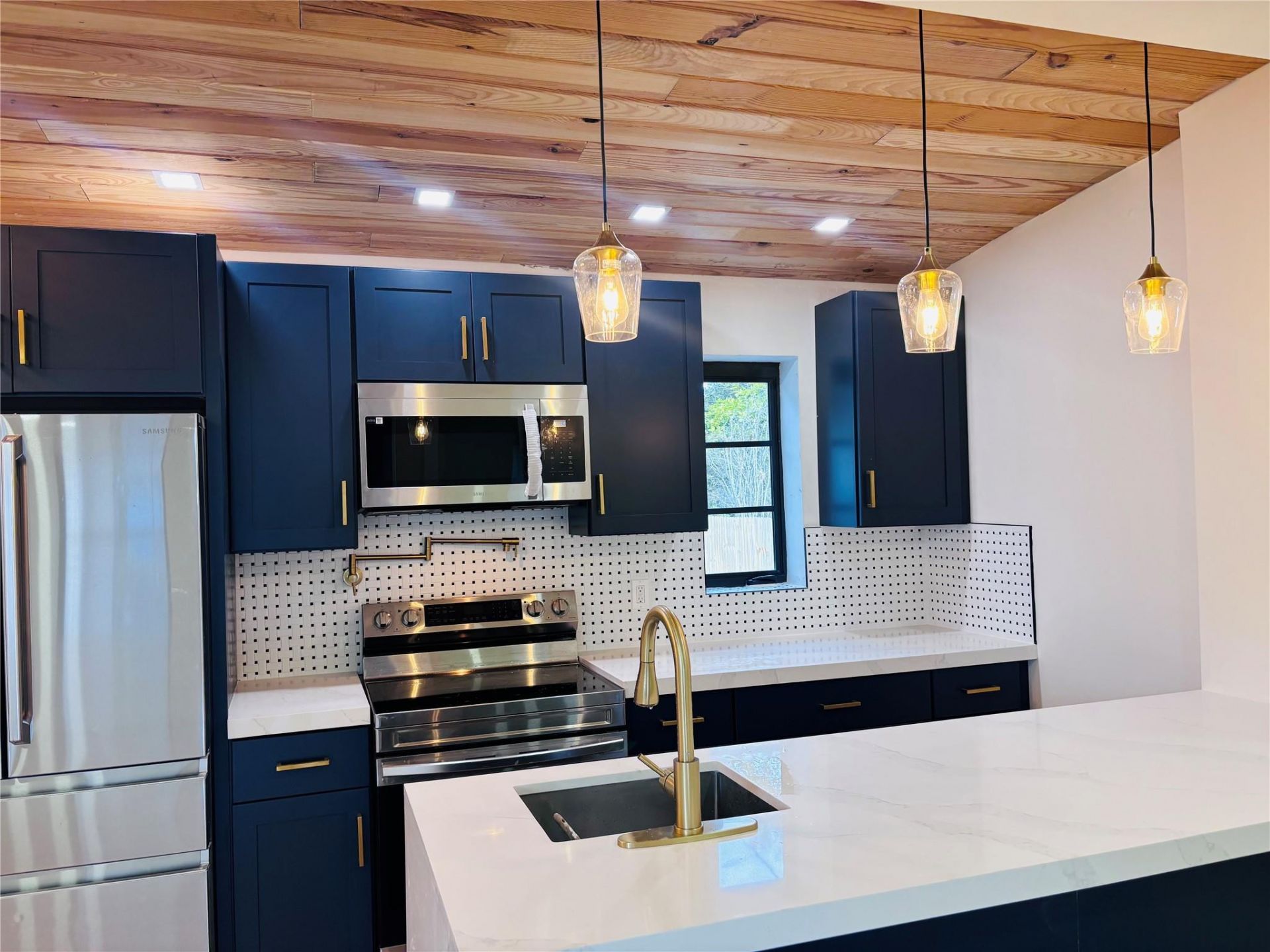 105 NW 28th Way, Fort Lauderdale, FL 33311 Photo