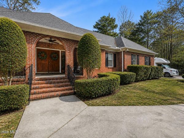 122 Spring Chase Lane, Rocky Point, NC 28457