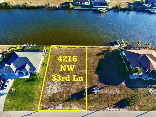 4216 NW 33rd LN , CAPE CORAL, FL 33993