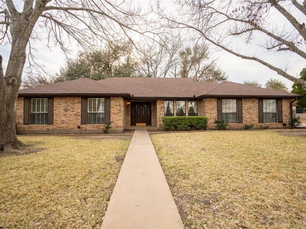 3005 Davis ST, Taylor, TX 76574