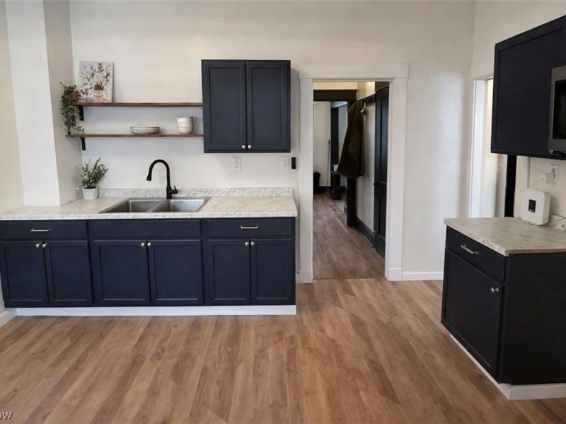 10409 Fidelity Avenue, Cleveland, OH 44111 Photo 6