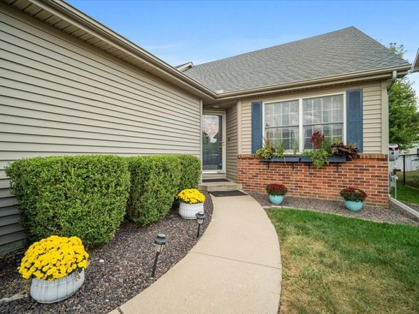 3509 Ballyford Drive, Bloomington, IL 61704