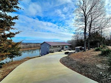 22155 Eden Circle, Warsaw, MO 65355
