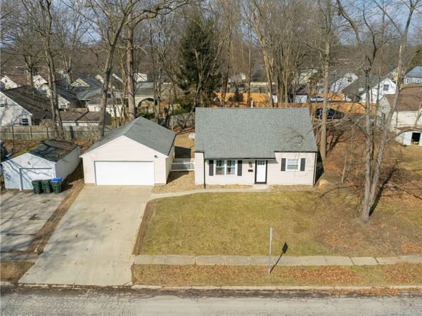 1111 Center Avenue, Cuyahoga Falls, OH 44221