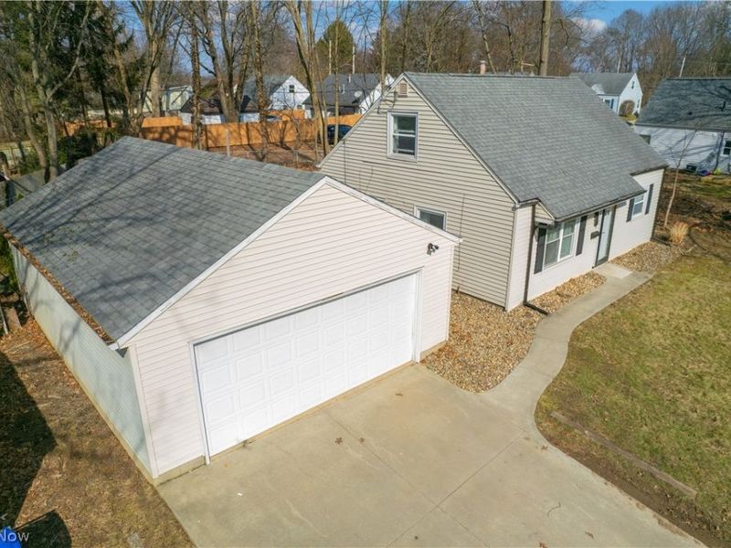 1111 Center Avenue, Cuyahoga Falls, OH 44221 Photo 2