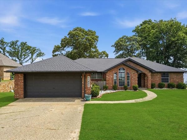 21821 Lakewood Lane, Chandler, TX 75758