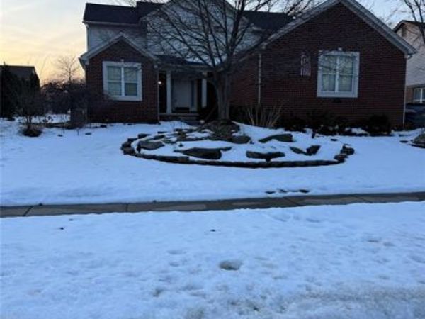 2738 Long Meadow Lane, Rochester Hills, MI 48307