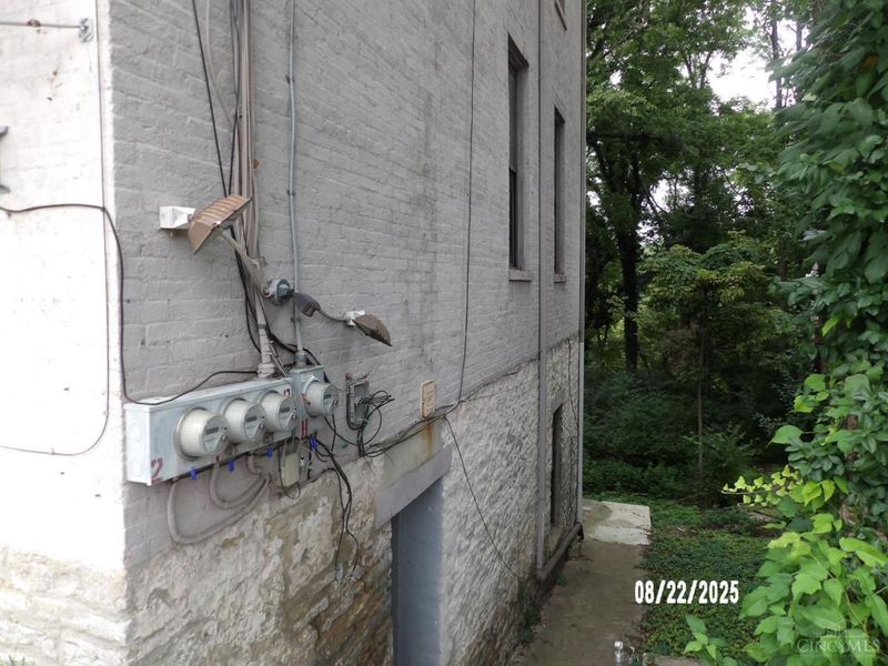 2082 Harrison Avenue, Cincinnati, OH 45214 Photo 3