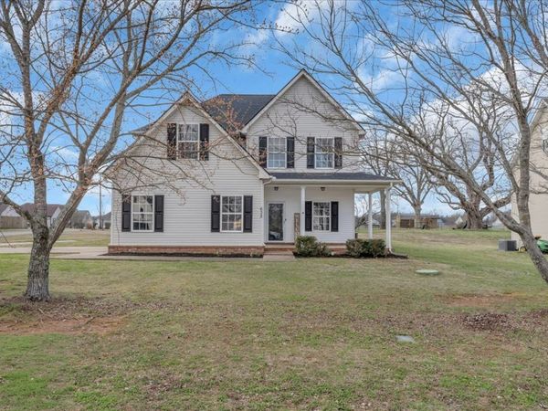 632 Fleming Farms Dr, Murfreesboro, TN 37128