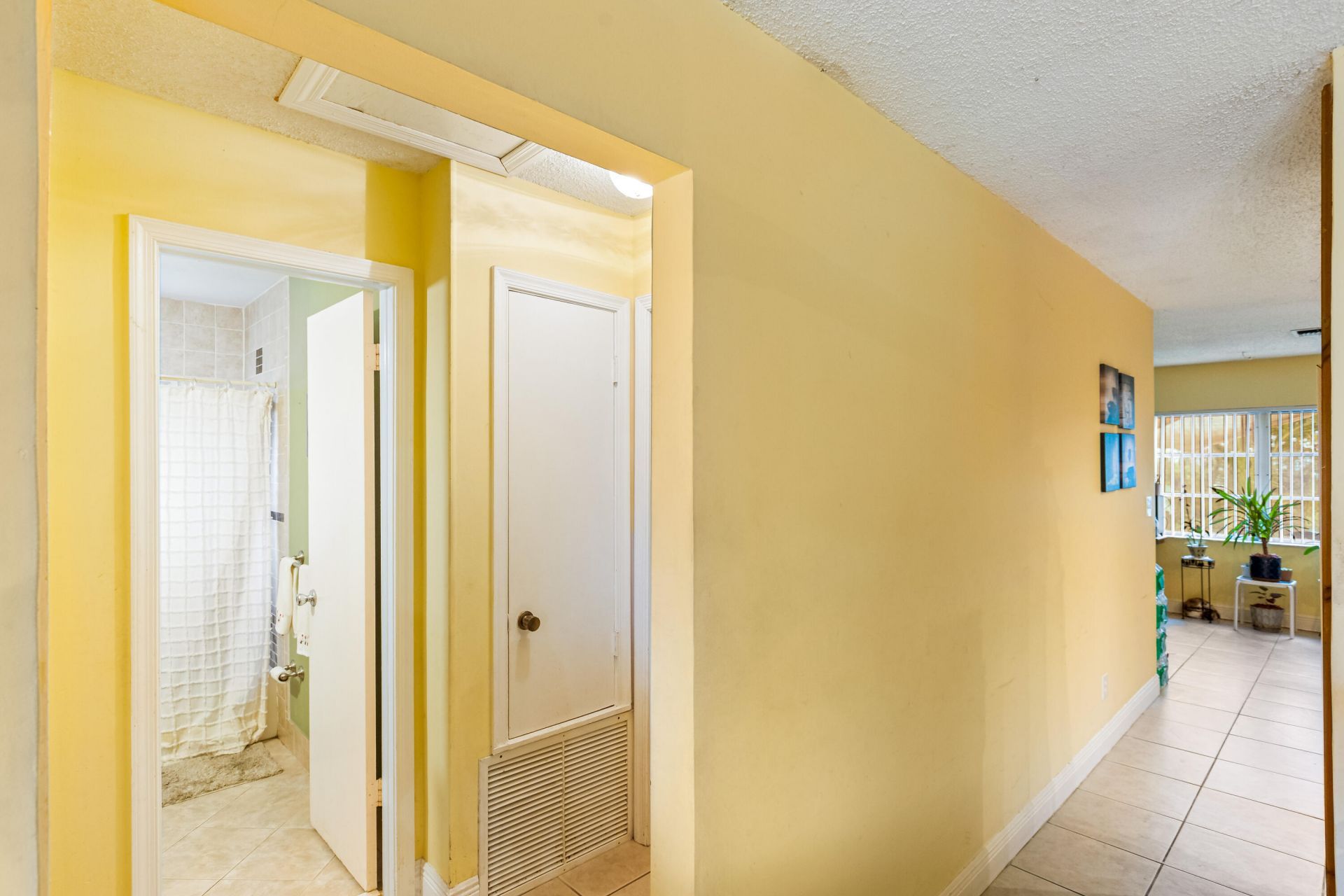 7651 NW 74th Avenue, Unit 1-2, Tamarac, FL 33321 Photo