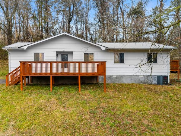 8017 Thorn Grove Pike, Knoxville, TN 37914