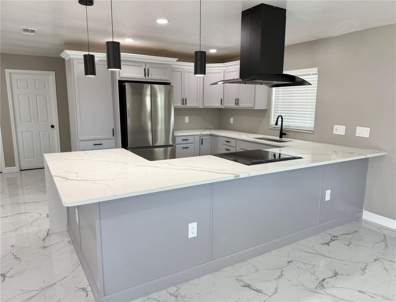 715 65th Avenue Drive W, Bradenton, FL 34207 Photo