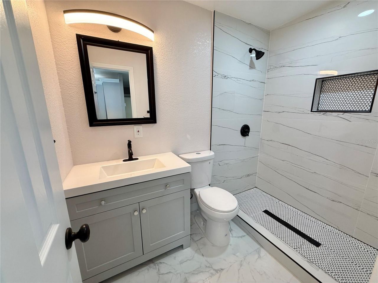 715 65th Avenue Drive W, Bradenton, FL 34207 Photo