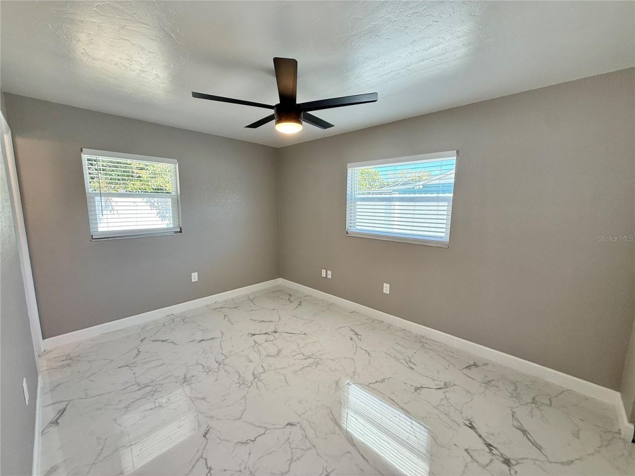 715 65th Avenue Drive W, Bradenton, FL 34207 Photo