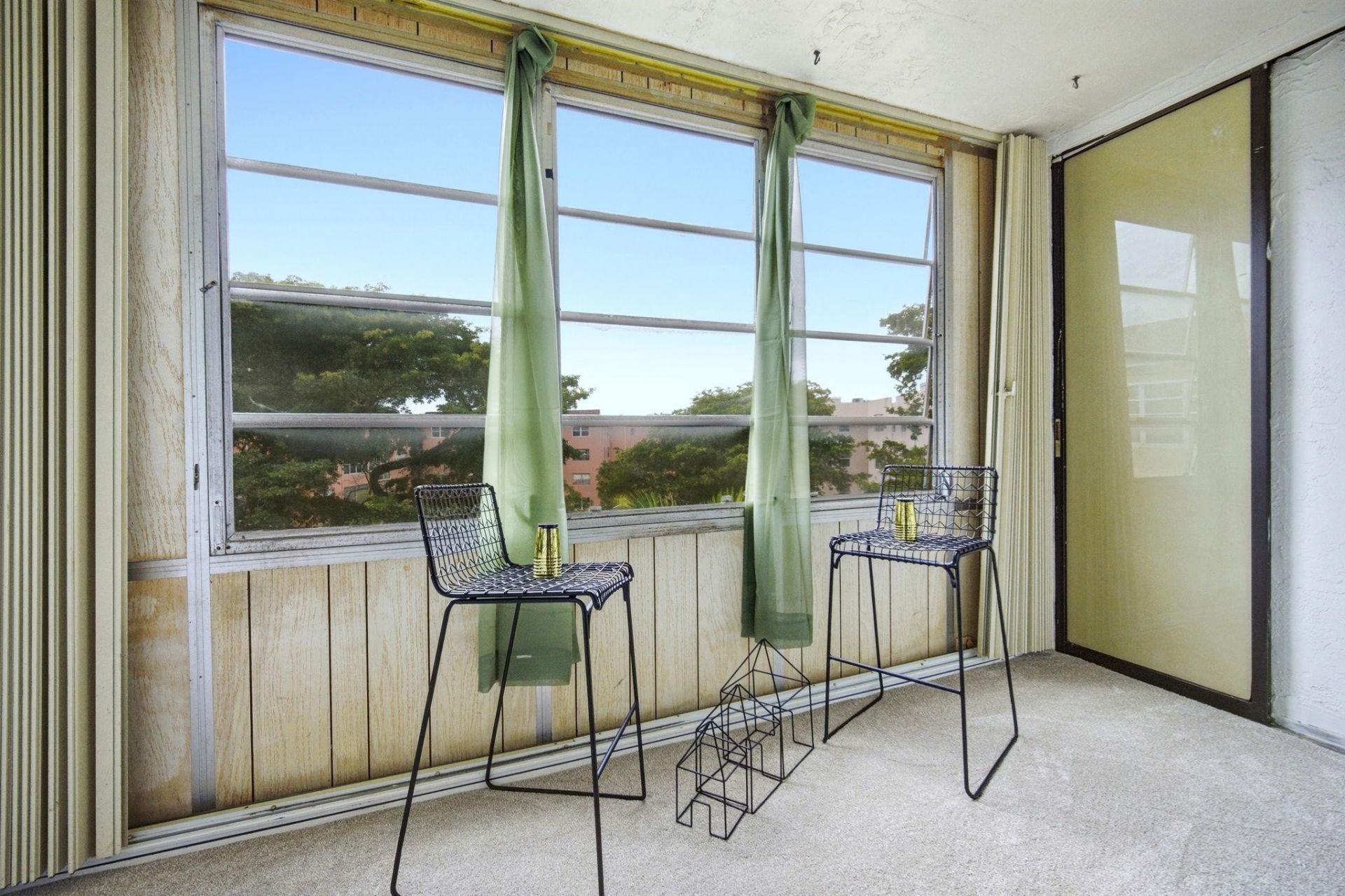 2801 Somerset Drive, Unit 401, Lauderdale Lakes, FL 33311 Photo