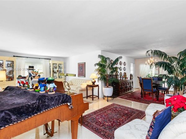 7010 SW 148th Ter , Palmetto Bay, FL 33158