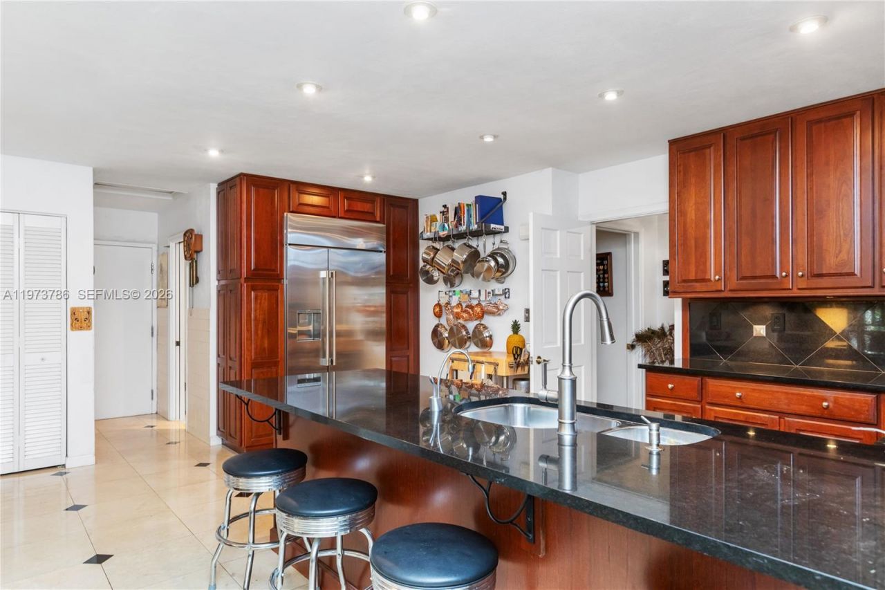 7010 SW 148th Ter , Palmetto Bay, FL 33158 Photo