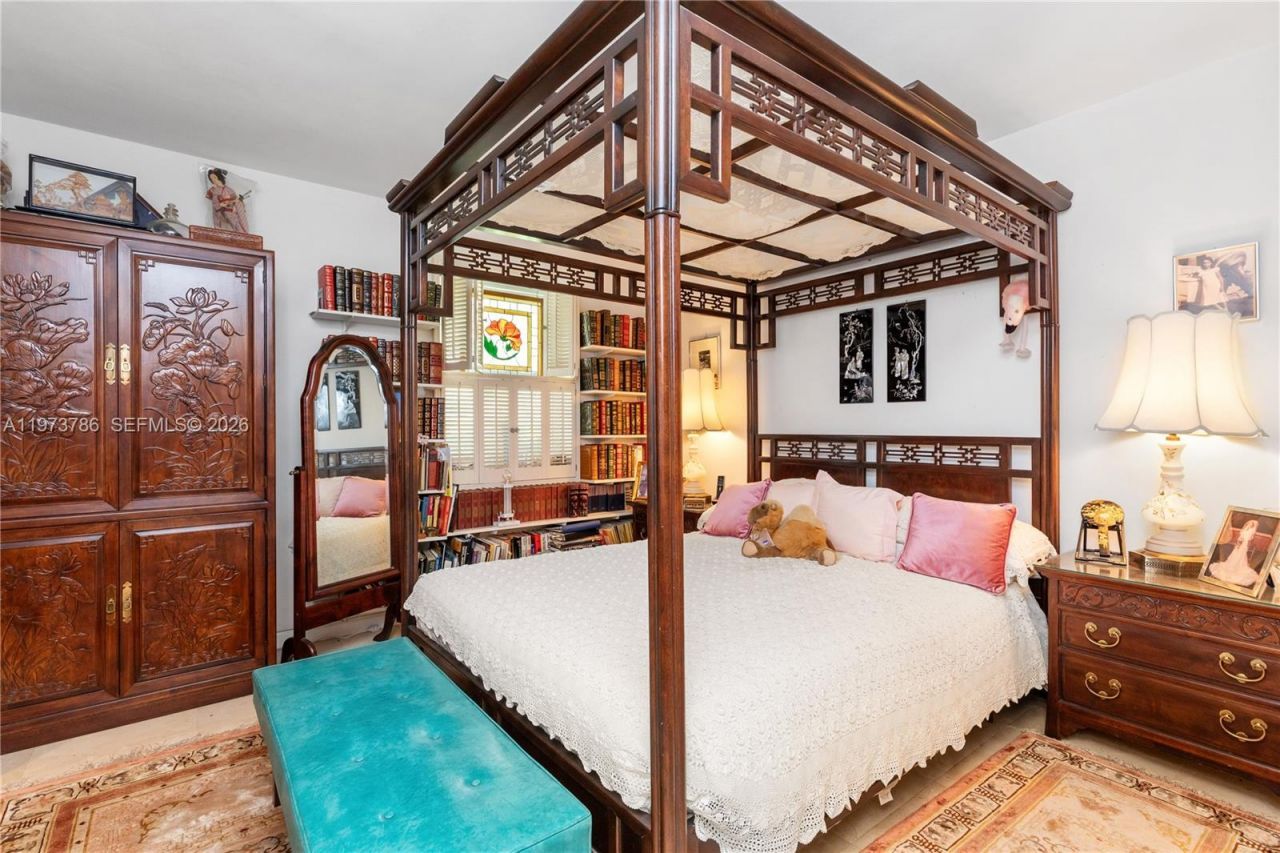 7010 SW 148th Ter , Palmetto Bay, FL 33158 Photo