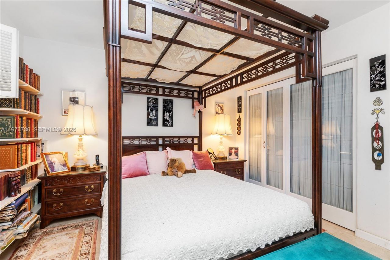 7010 SW 148th Ter , Palmetto Bay, FL 33158 Photo