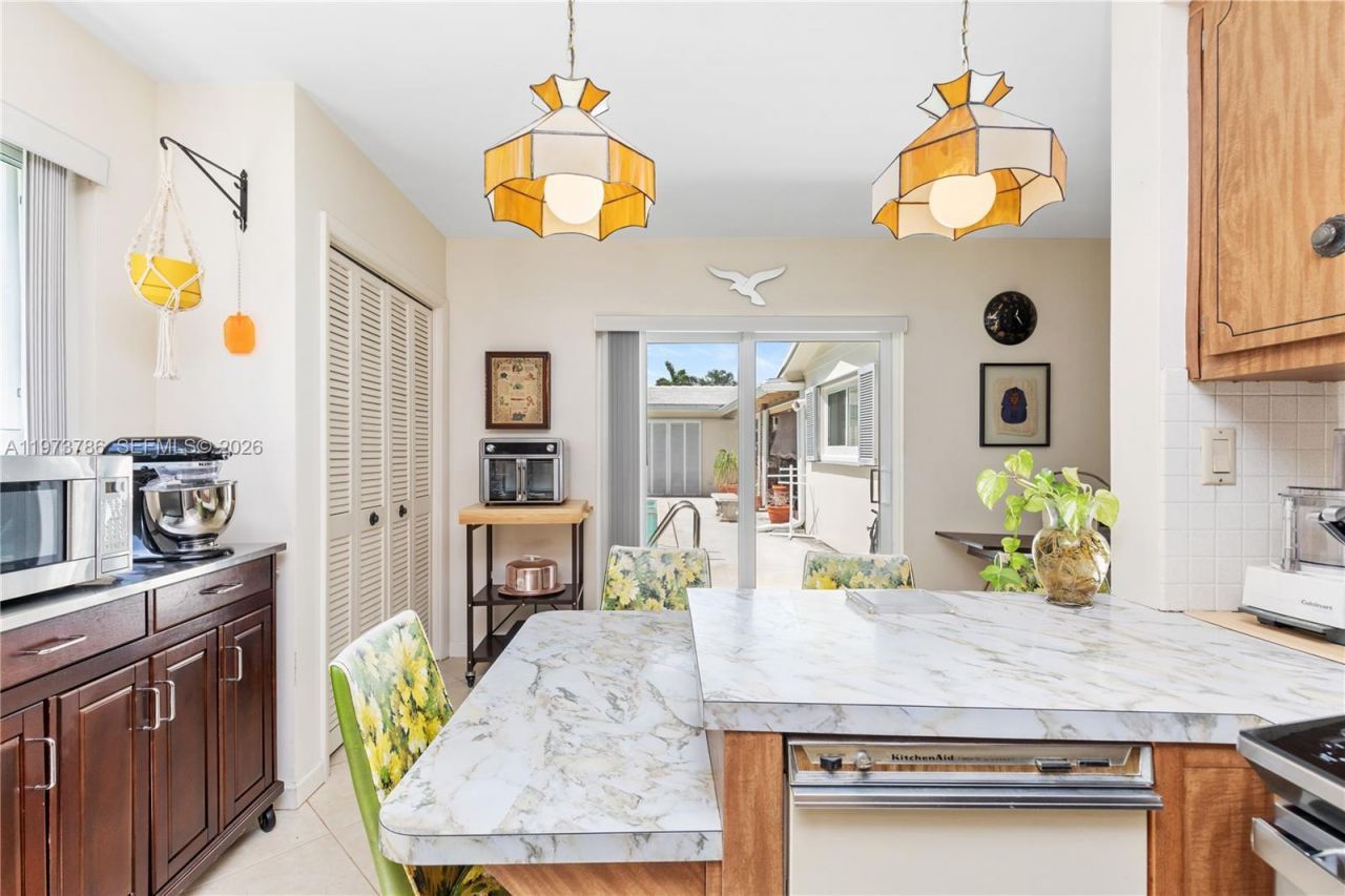 7010 SW 148th Ter , Palmetto Bay, FL 33158 Photo