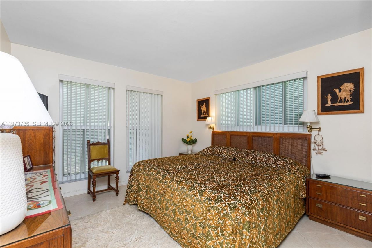 7010 SW 148th Ter , Palmetto Bay, FL 33158 Photo