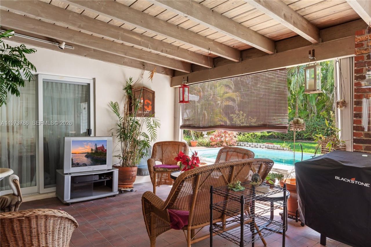 7010 SW 148th Ter , Palmetto Bay, FL 33158 Photo